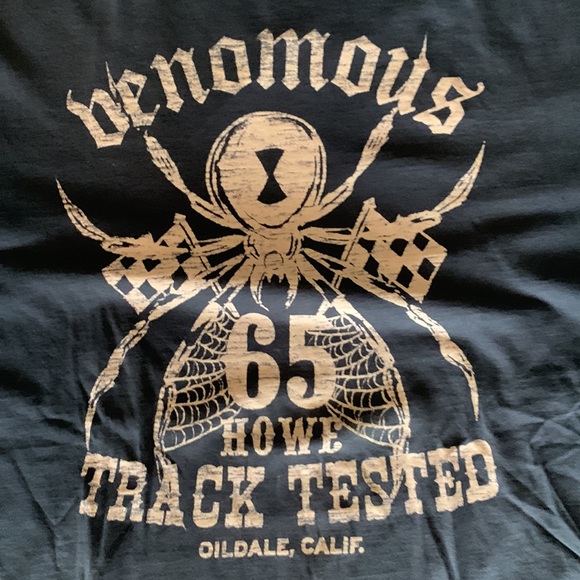 Howe Distressed Black Tee Shirt Medium - Picture 2 of 4